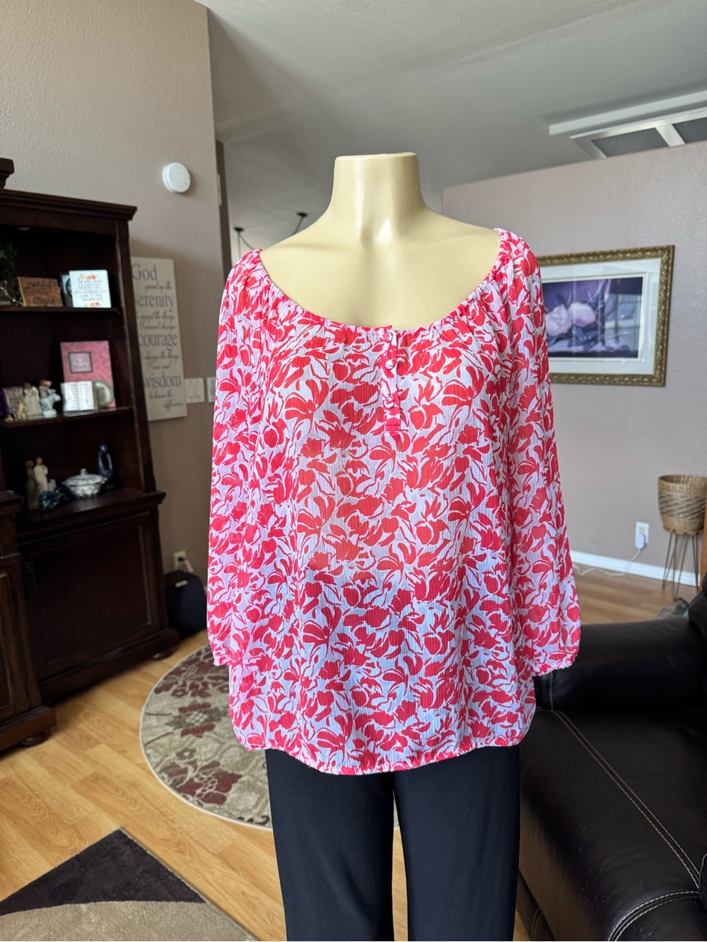 Liz Claiborne sheer red & white floral scoop neck blouse-size XL - Picture 4 of 10